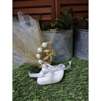 Pebble olive favor box
