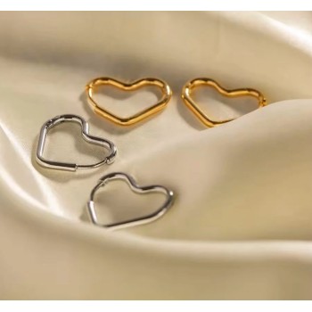 Heart earrings